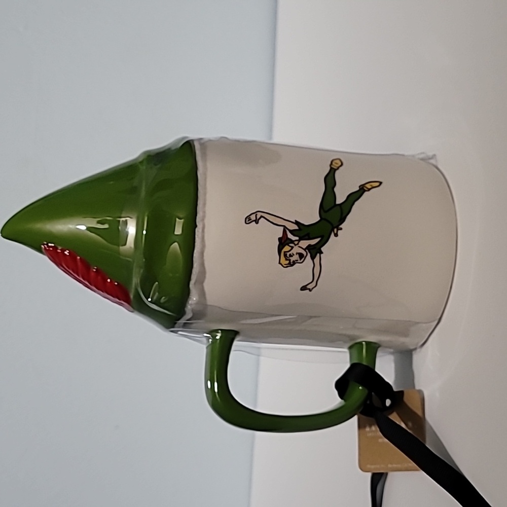 Rae Dunn Peter Pan mug with top. NWT